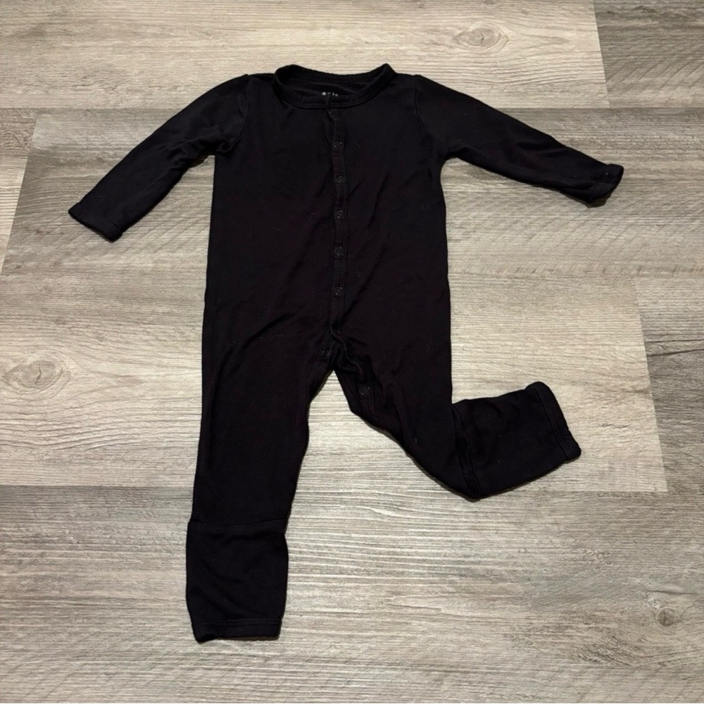 Kyte BABY Solid Black Long-Sleeve Baby One-Piece Bamboo Romper